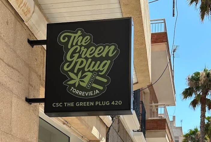 The Green Plug - Sign Outside